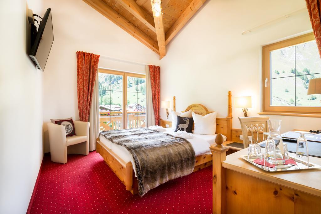 Chasa Castello Relax & Spa Samnaun Room photo